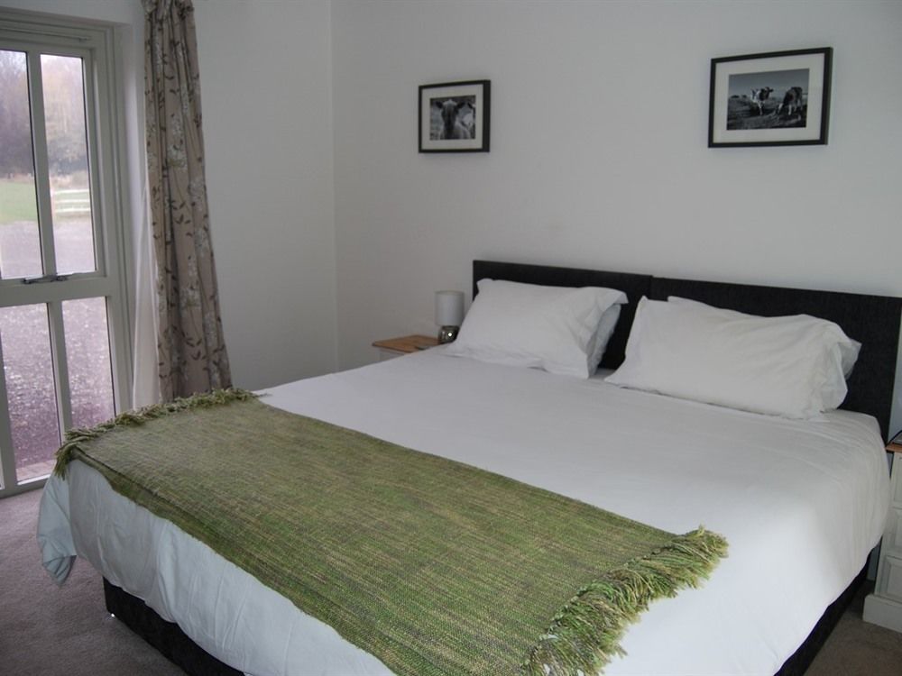 Hare & Hounds Bed & Breakfast ไรย์ ภายนอก รูปภาพ